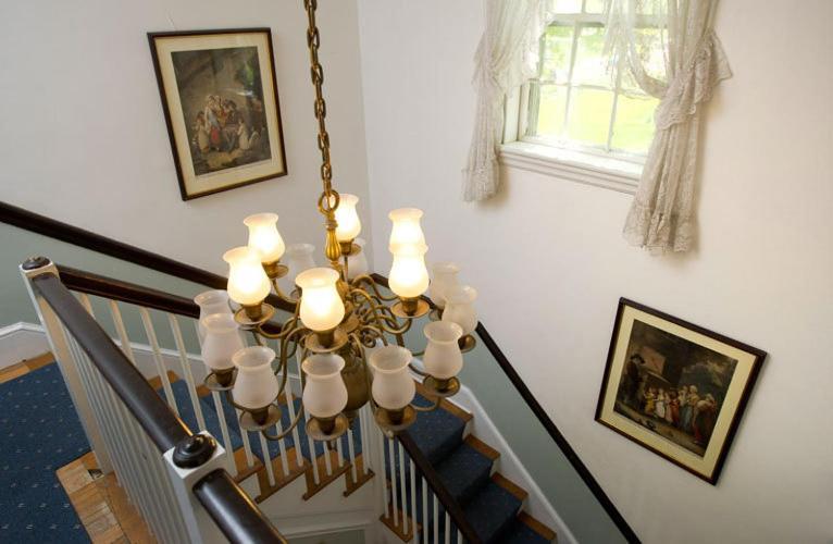 Anne'S White Columns Inn バー・ハーバー エクステリア 写真