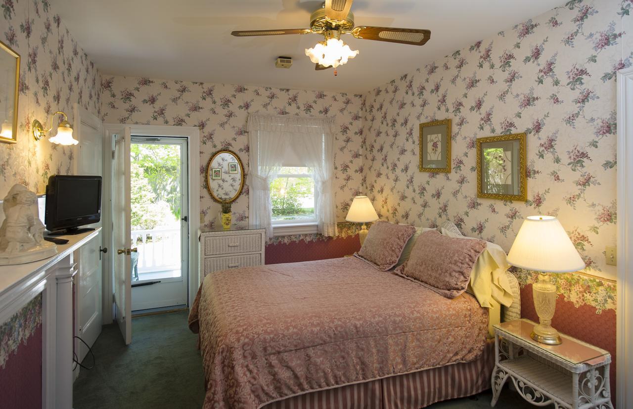 Anne'S White Columns Inn バー・ハーバー エクステリア 写真
