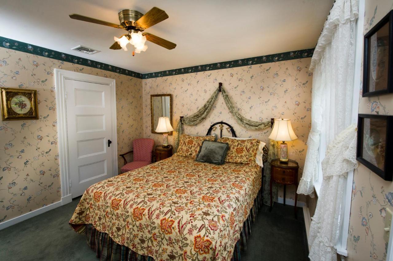 Anne'S White Columns Inn バー・ハーバー エクステリア 写真