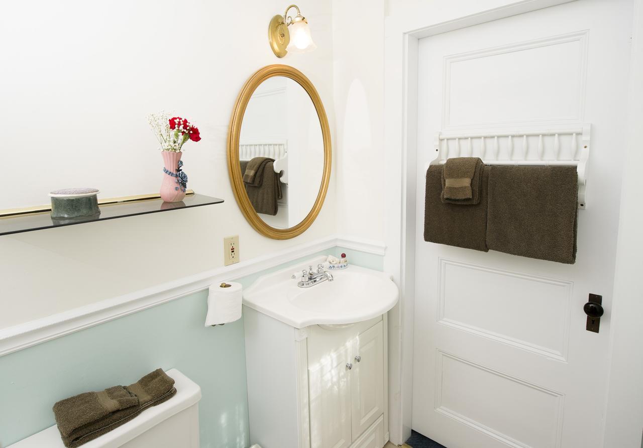 Anne'S White Columns Inn バー・ハーバー エクステリア 写真