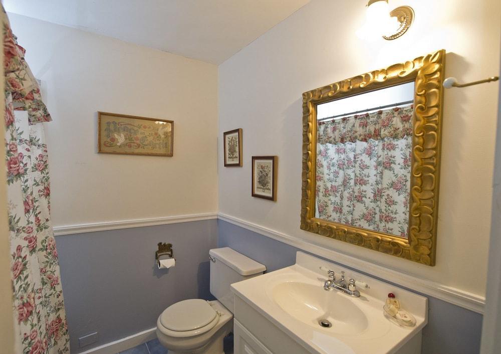 Anne'S White Columns Inn バー・ハーバー エクステリア 写真