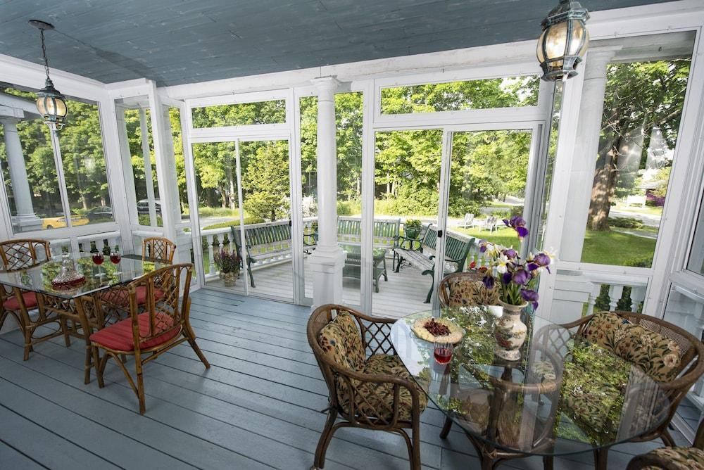 Anne'S White Columns Inn バー・ハーバー エクステリア 写真